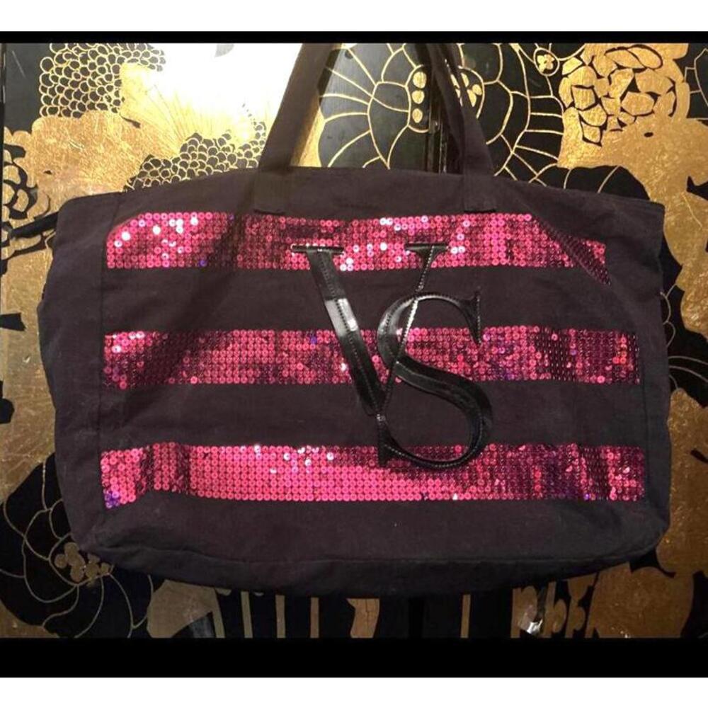 D505 Shiny Tote